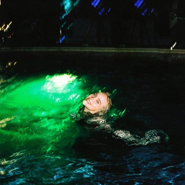 Біллі Айліш готова показати все, що сховано (14 фото + відео) – фото 9