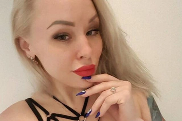 Російська порноактриса Лола Тейлор (Любов Бушуєва) стверджує, що стала жертвою групового насильства (14 фото + відео)