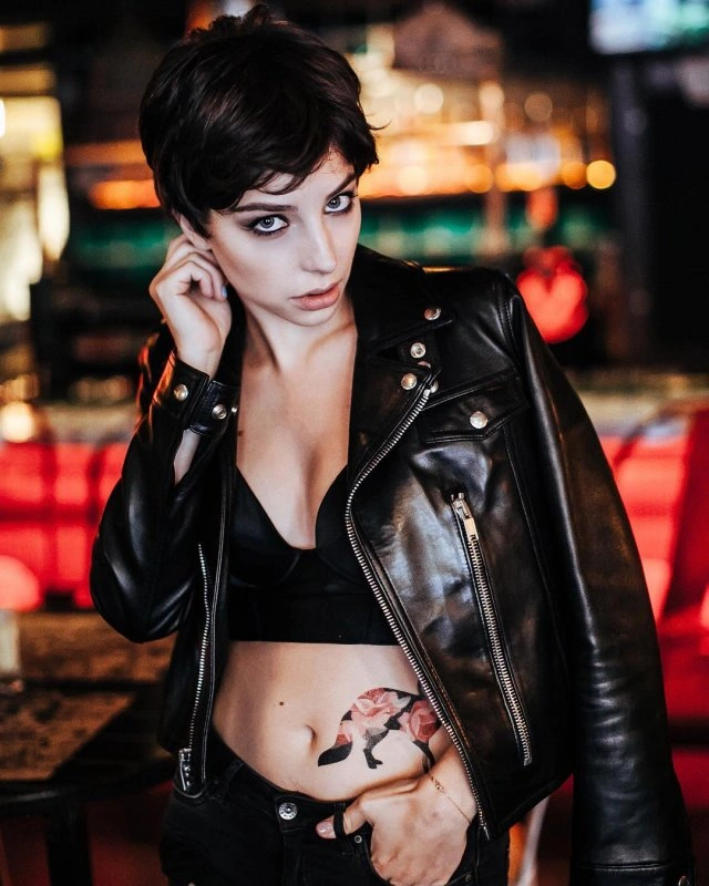 Донька секретаря генсовету "Єдиної Росії" Ольга Турчак знялася у головній ролі у своєму першому фільмі (16 фото) – фото 11