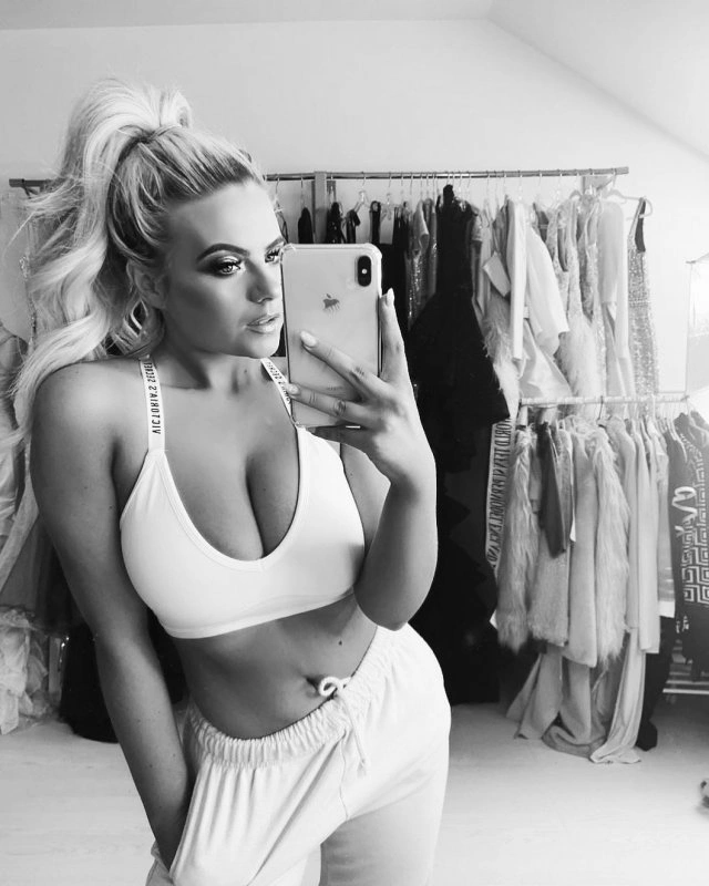 Аполлонія Ллевелін - "гидкий каченя" у дитинстві та успішна модель Instagram у сучасності (25 фото) – фото 2