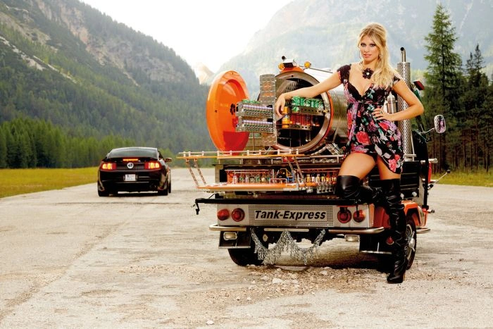 Міс Тюнінг-2018 Ванесса Шмітт знялася для календаря (16 фото) – фото 12