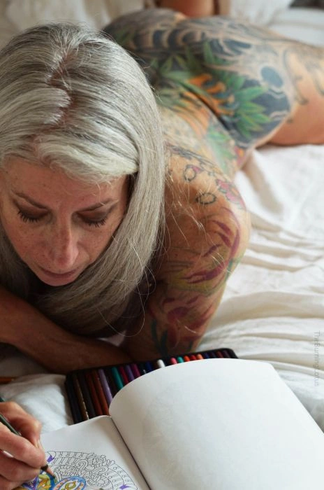 56-річна шанувальниця татуювань з Техасу (10 фото) – фото 4
