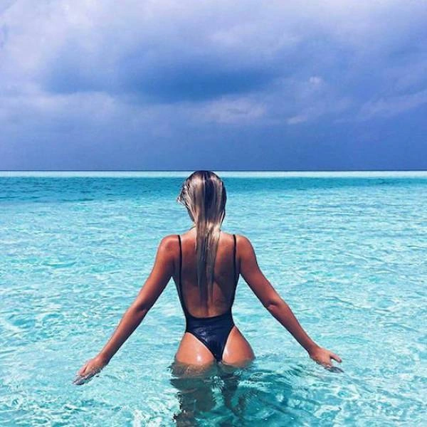 Дівчата і вода (47 фото) – фото 33