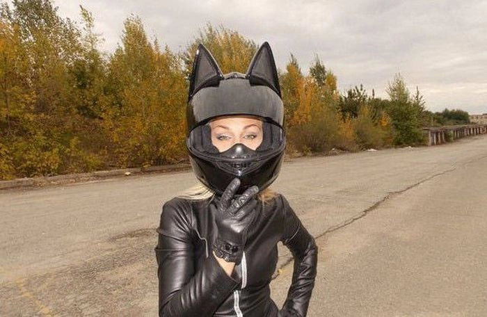 Дівчата, які люблять мотоцикли (42 фото) – фото 16