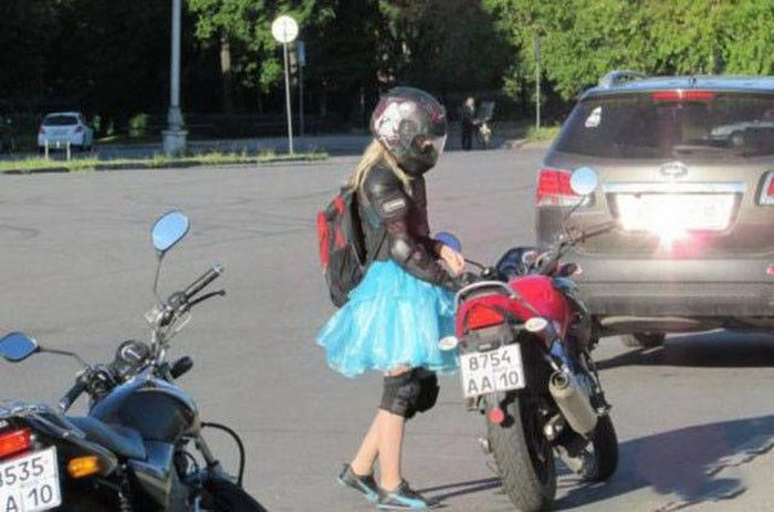 Дівчата, які люблять мотоцикли (42 фото) – фото 33
