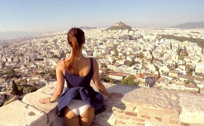 Дівчата в коротких сукнях (42 фото) – фото 42