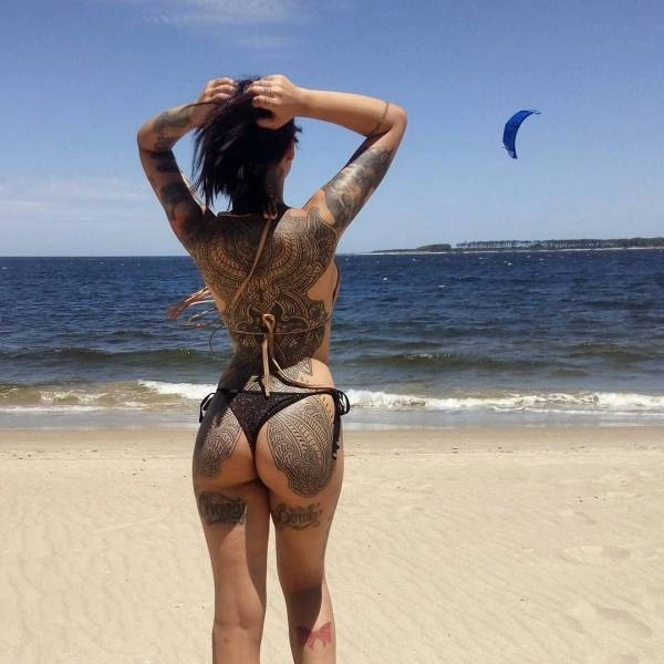 Дівчата в татуюваннях (60 фото) – фото 7