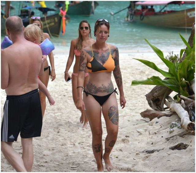 Дівчата в татуюваннях (60 фото) – фото 35