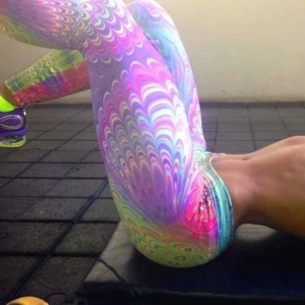 Дівчата в облягаючих штанах (54 фото) – фото 54