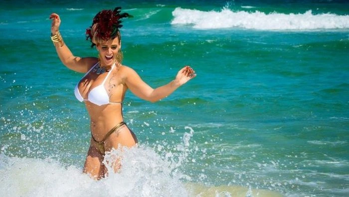 Плавні бразильянки засмагають на пляжах (36 фото) – фото 24