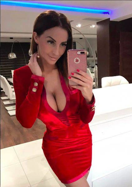 Дівчата в облягаючих платтях (65 фото) – фото 57