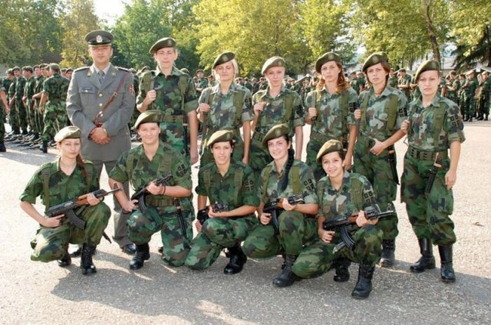 Дівчата-військовослужбовці сербської армії (34 фото) – фото 23