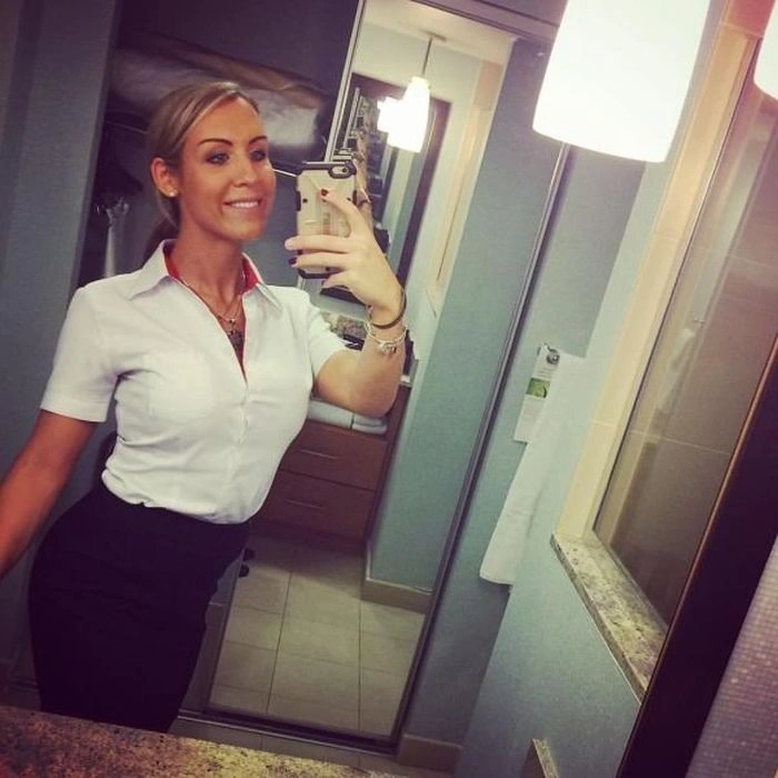 Дівчата сумують на роботі (34 фото) – фото 3