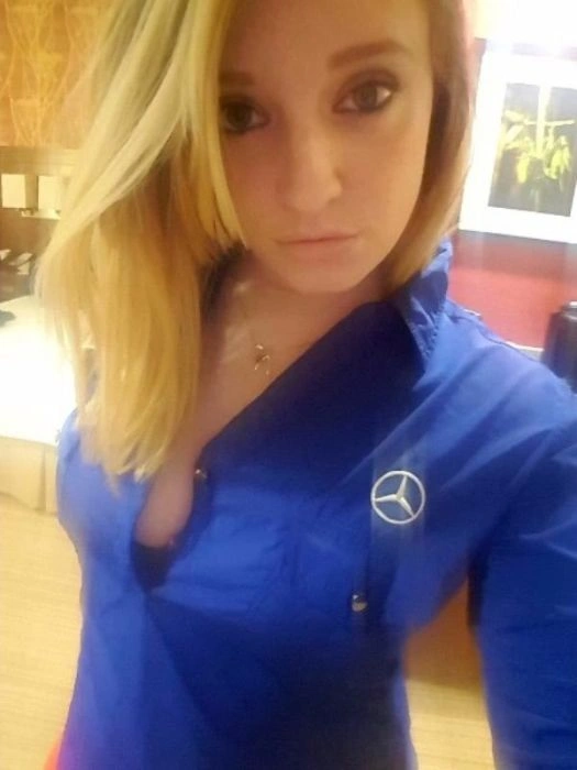 Дівчата сумують на роботі (34 фото) – фото 5