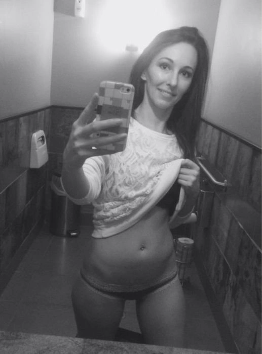 Дівчата сумують на роботі (34 фото) – фото 20