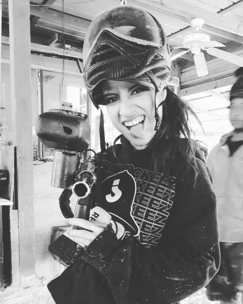 Мешканка Венесуели стала відомою завдяки довгій мові (16 фото) – фото 1