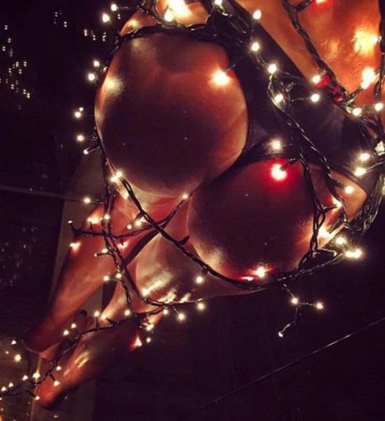 Чарівні дівчата готуються до зустрічі Різдва та Нового року (62 фото) – фото 40