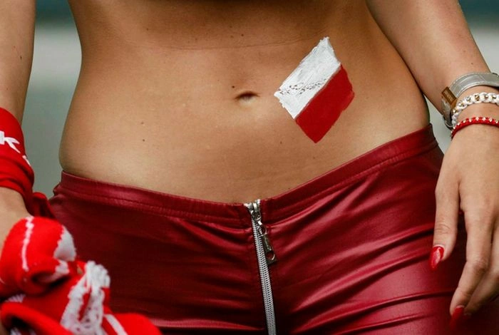 Спокуслива вболівальниця збірної Польщі (5 фото) – фото 4