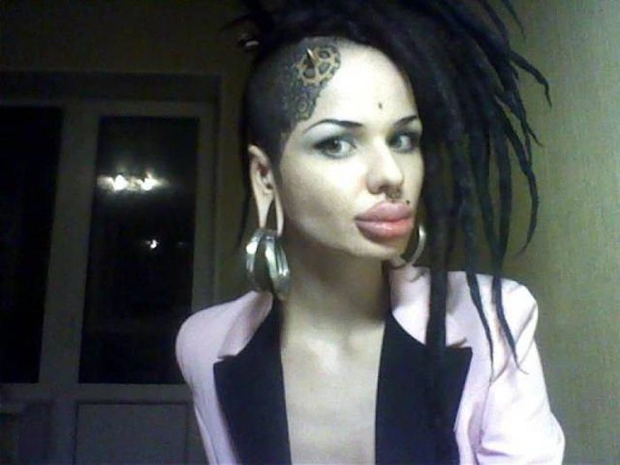 Дівчата, які переборщили з силіконом (45 фото) – фото 12