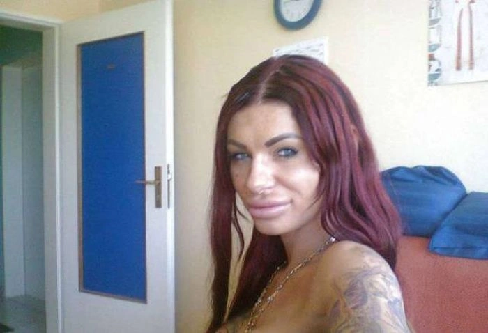 Дівчата, які переборщили з силіконом (45 фото) – фото 34