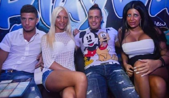 Дівчата, які переборщили з силіконом (45 фото) – фото 44