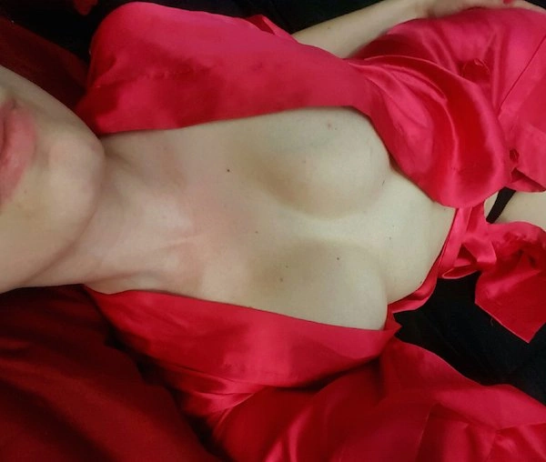 Дівчата, які не люблять бюстгальтери (40 фото) – фото 5