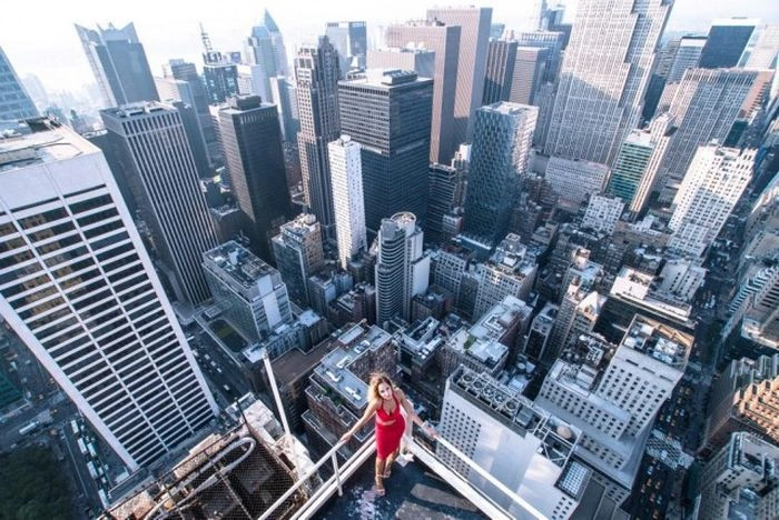 "Красуня і Нью-Йорк" - захоплююча фотосесія на дахах хмарочосів (23 фото) – фото 16