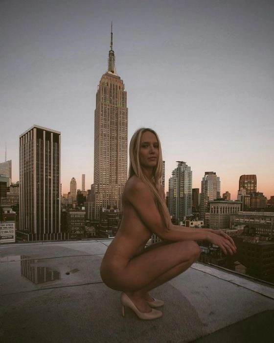 "Красуня і Нью-Йорк" - захоплююча фотосесія на дахах хмарочосів (23 фото) – фото 23