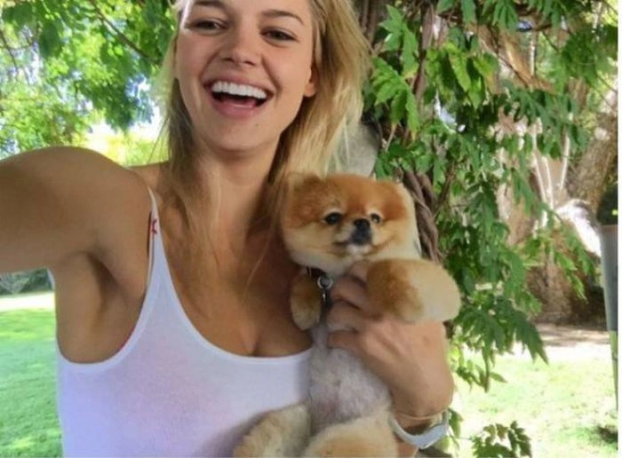 Модель Келлі Рорбах зіграла роль Памели Андерсон у фільмі "Спасателі з Малібу" (24 фото) – фото 12