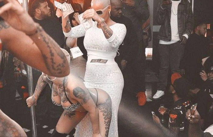 Підбірка еротичних шоу (52 фото) – фото 1