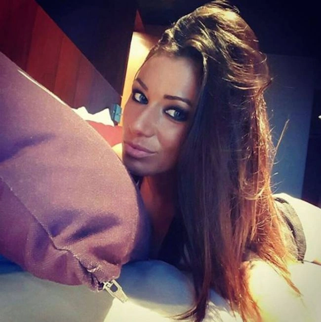 Чарівна румунська телеведуча Роксана Ванча (29 фото) – фото 8