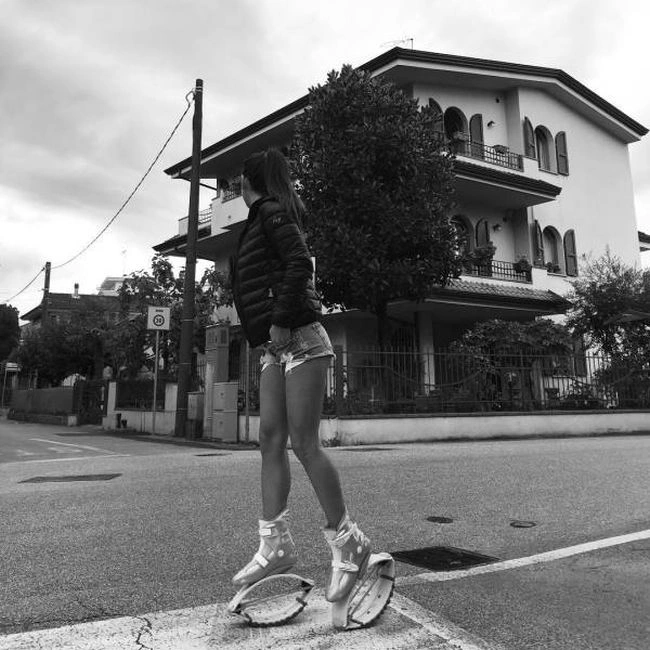 Чарівна румунська телеведуча Роксана Ванча (29 фото) – фото 21