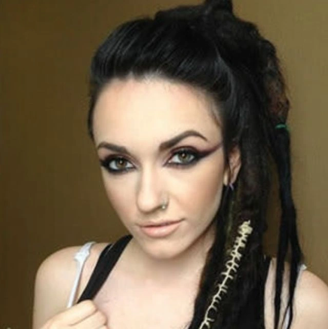 Порнозвізди без макіяжу перед зйомками (30 фото) – фото 14