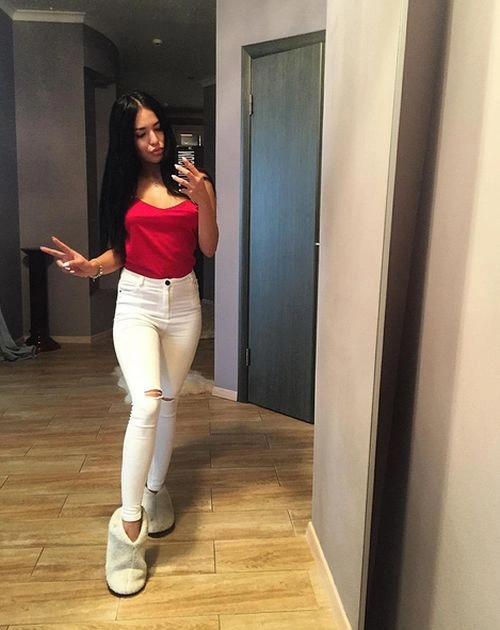 Учасниця проекту "Дім-2" Аліса Муса покинула шоу через скандал з проституцією (14 фото) – фото 6