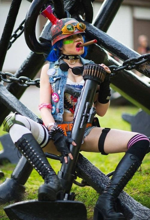 Зірка косплею Люсі Бі почала надавати ескорт-послуги (12 фото) – фото 5