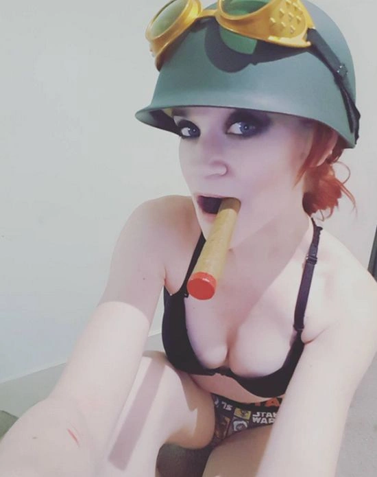 Зірка косплею Люсі Бі почала надавати ескорт-послуги (12 фото) – фото 8