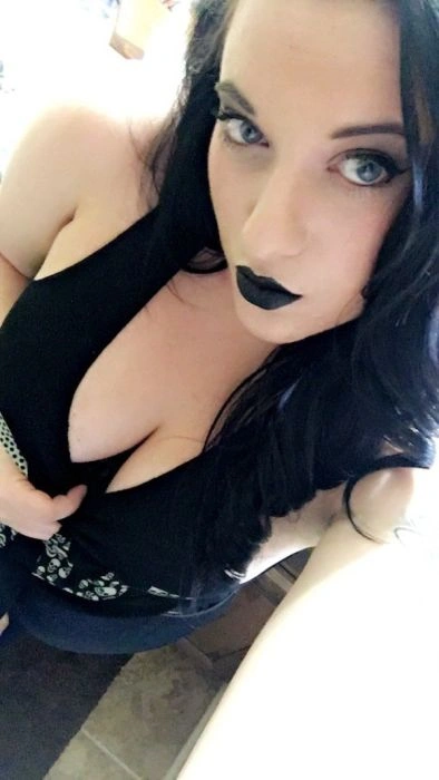 Зачаровуючі декольте дівчат (29 фото) – фото 25