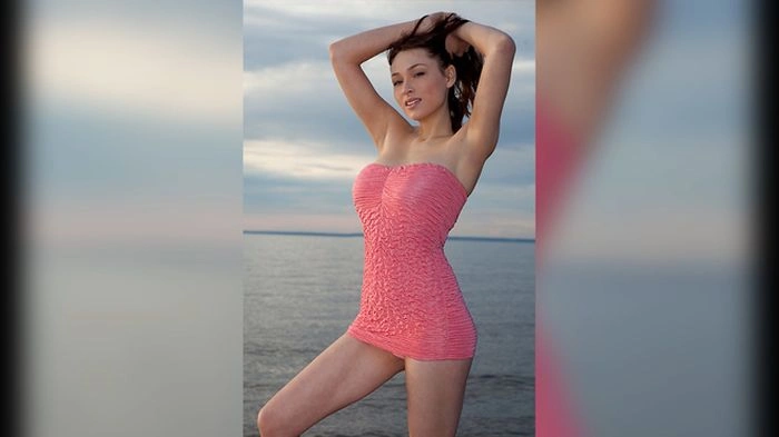 Московський школяр виграв місяць з порнозвіздою Єкатериною Макаровою (5 фото) – фото 1