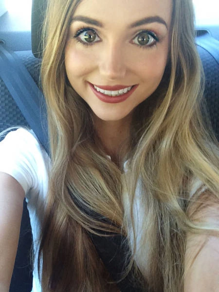 Американка витратила понад 14 000 доларів на костюми діснеївських принцес (16 фото) – фото 3