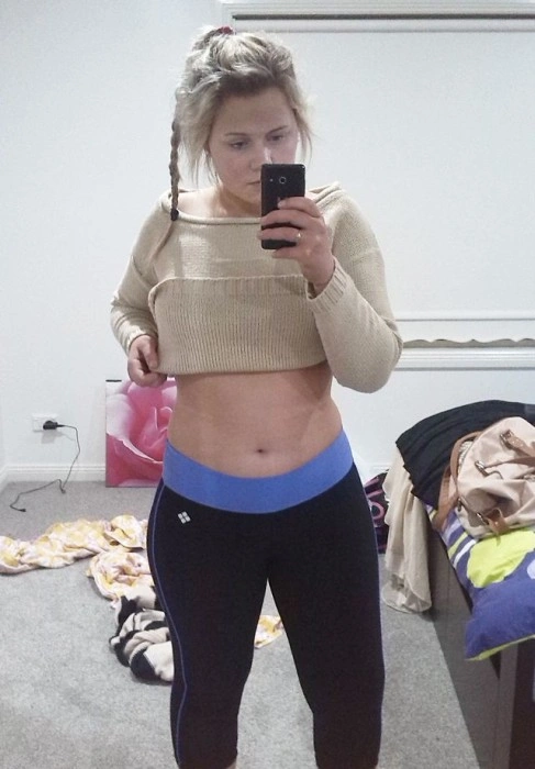 Незвичайні метаморфози юної австралійки (11 фото)