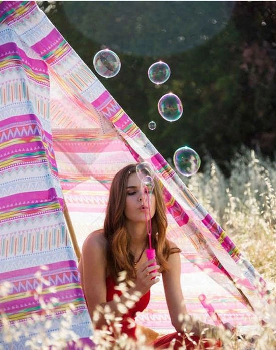 Емберлейт Вест та Крісті Гаррет стануть останніми "дівчатами місяця" журналу Playboy (20 фото) – фото 3