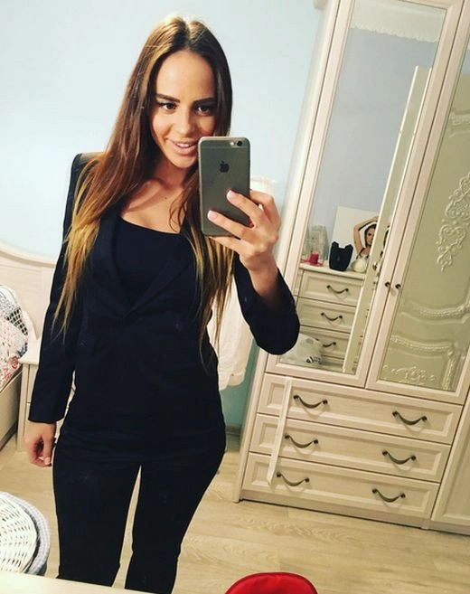 Діджея-госінспектора Елеонору Вербицьку (Елліс Секстон) звільнили через занадто сексуальну поведінку (17 фото) – фото 8