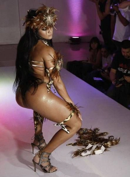 Смішні дівчата. Частина 40 (62 фото) – фото 38