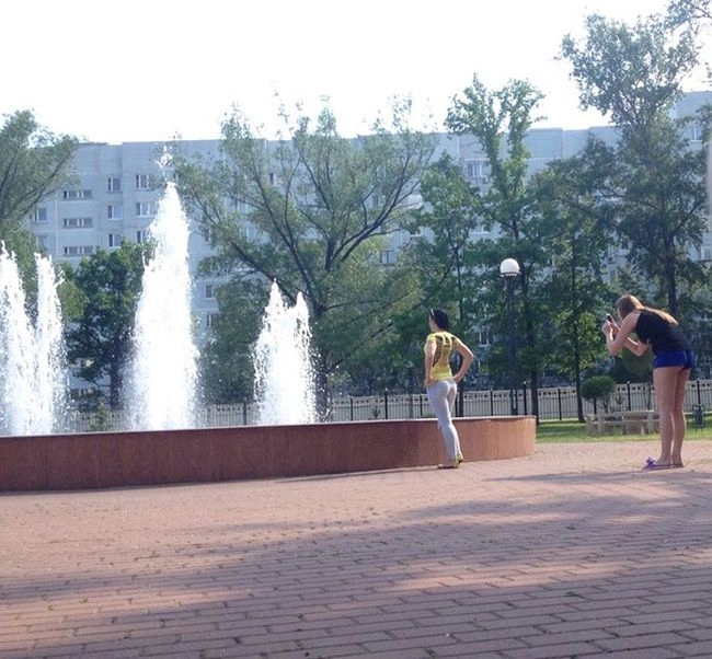 Фото дівчат, які потрапили на сторінки пабліків без їхньої відомості (40 фото) – фото 24