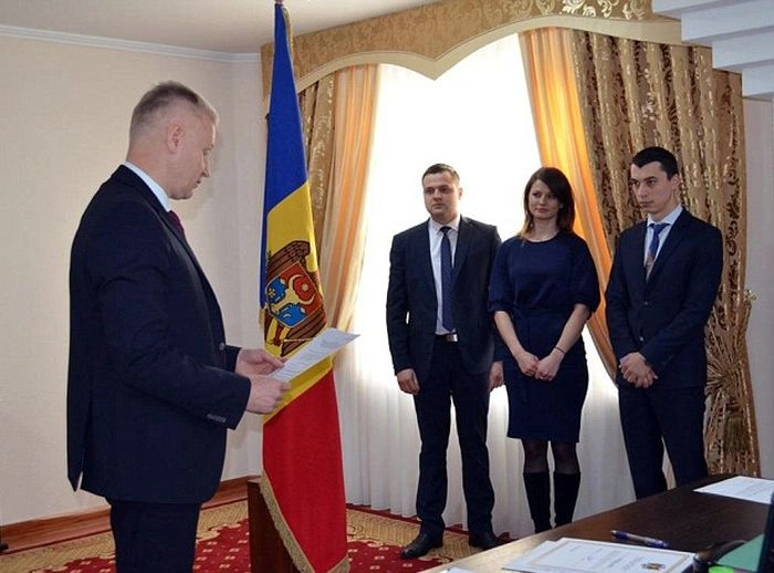 У Молдові живе найсексуальніша суддя (7 фото) – фото 2