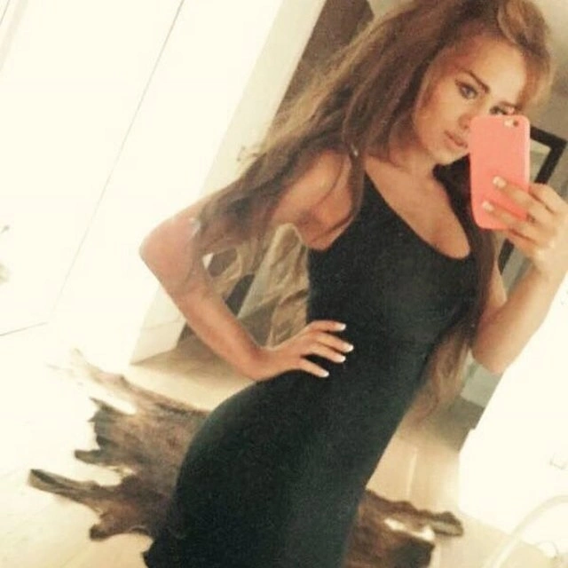 Розі Мак, дублерка Емілії Кларк у еротичних сценах, покинула серіал "Гра престолів" (27 фото) – фото 11