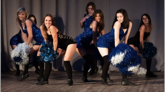 Алтайські чирлідерки влаштували страйк і відмовилися танцювати на матчах хокейного клубу "Алтай" (24 фото) – фото 6