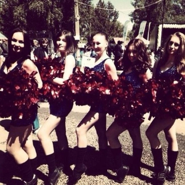 Алтайські чирлідерки влаштували страйк і відмовилися танцювати на матчах хокейного клубу "Алтай" (24 фото) – фото 10