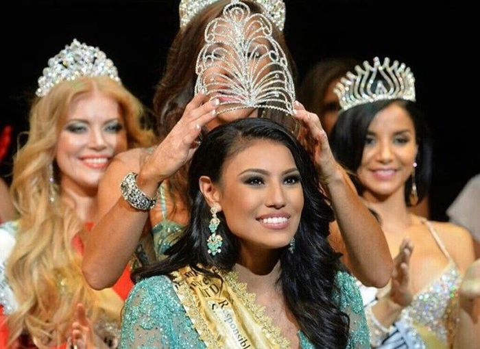 Канадська модель Ешлі Бернем стала переможницею конкурсу "Міс Всесвіт-2015" (16 фото) – фото 12