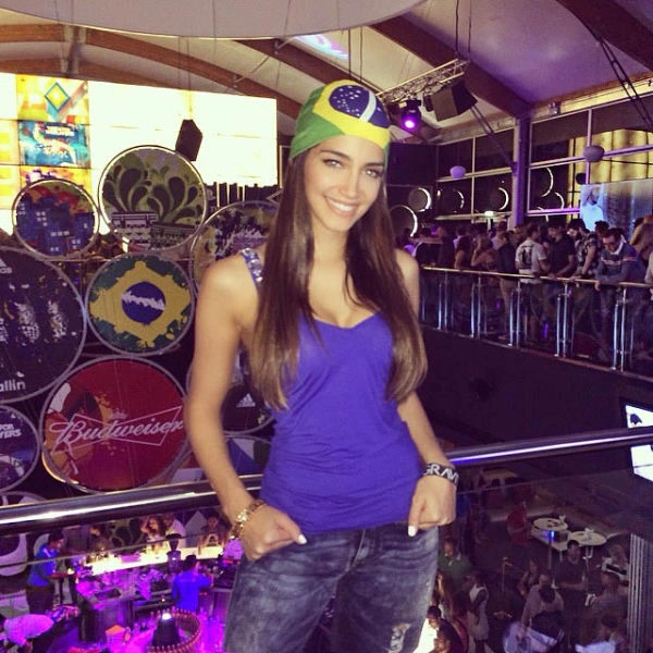 Привабливі вболівальниці футболу з усього світу. Частина 2 (41 фото) – фото 2